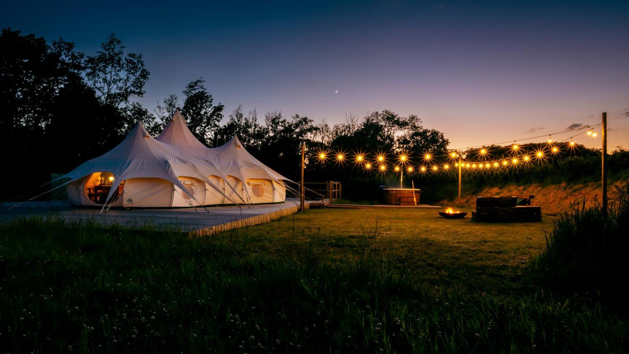 Вилла Luxury Glamping Retreat In Баттл Экстерьер фото