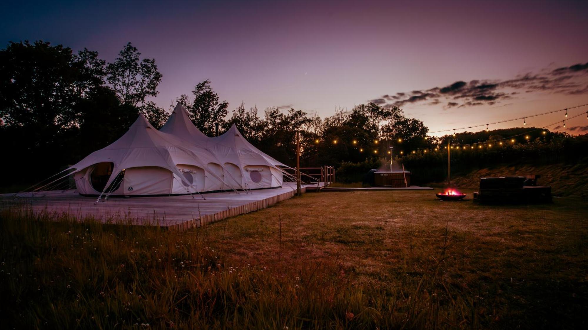 Вилла Luxury Glamping Retreat In Баттл Экстерьер фото