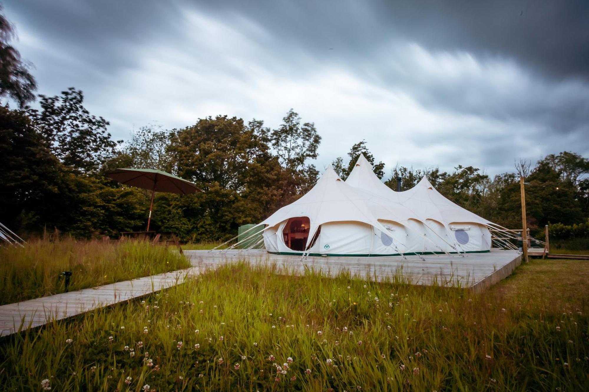 Вилла Luxury Glamping Retreat In Баттл Экстерьер фото