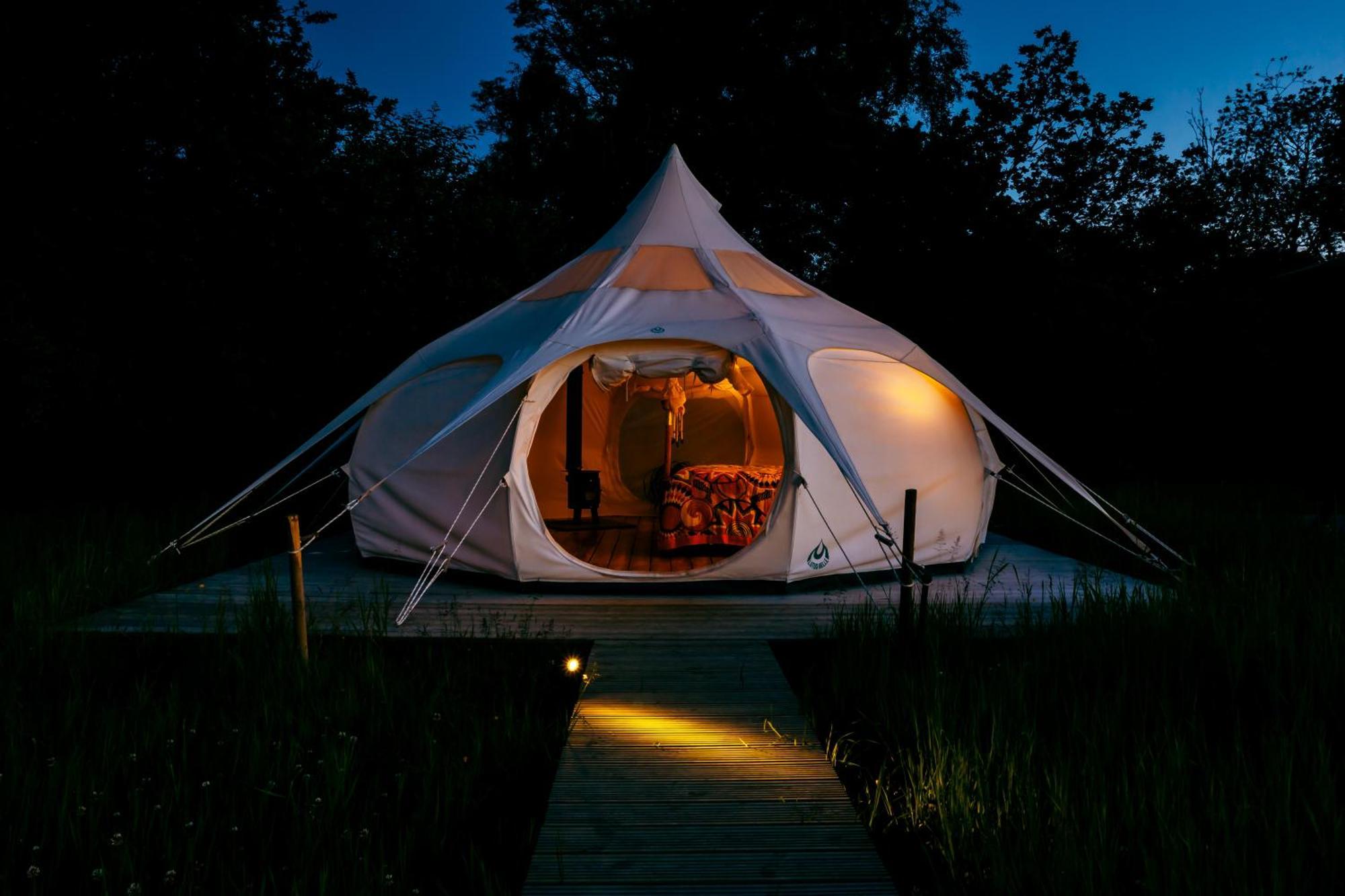 Вилла Luxury Glamping Retreat In Баттл Экстерьер фото
